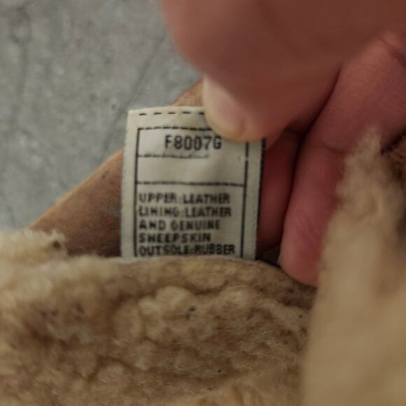UGG Leather Boots Women's 8 Brown Sheepskin Lining S/N 1634 F80070 - Picture 10 of 11